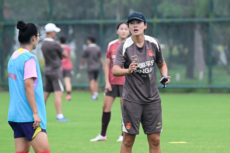 U20女足换帅李冬娜暂代,足协公开选聘新帅